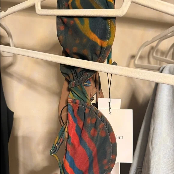 With Jean Red and Green Bikini Set - Picture 2 of 4